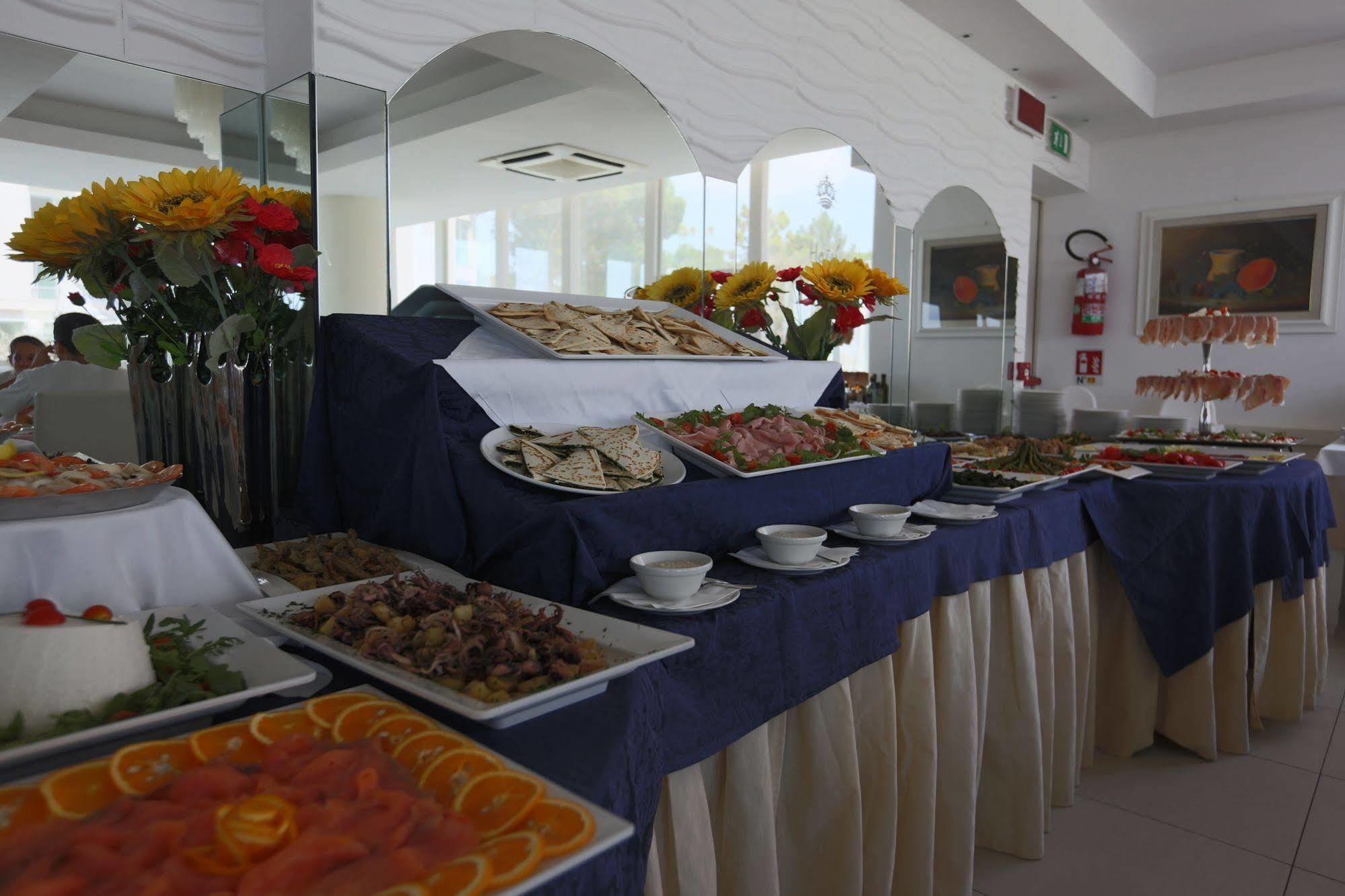 Hotel King - Azzurro Club Milano Marittima Esterno foto