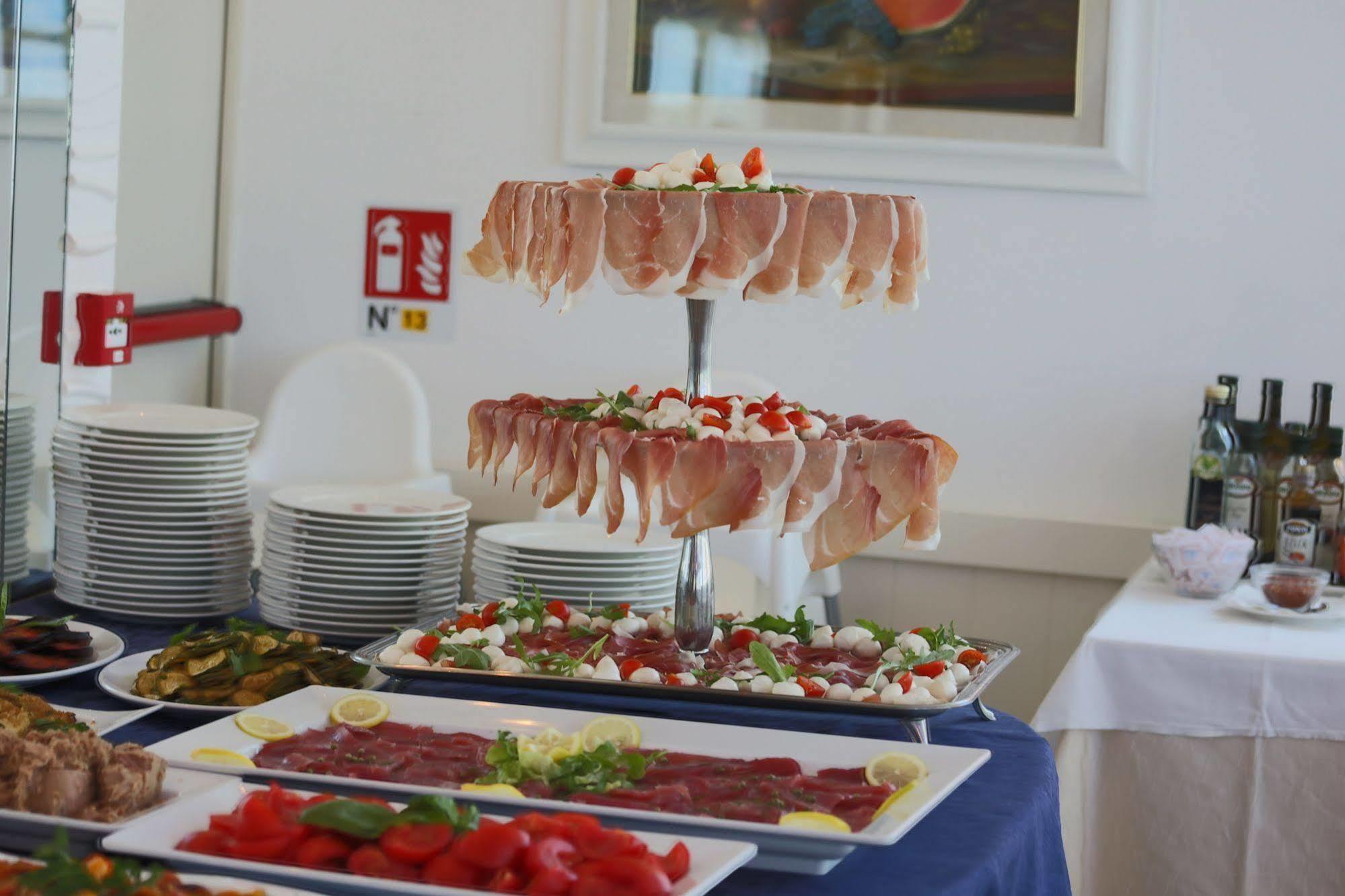 Hotel King - Azzurro Club Milano Marittima Esterno foto